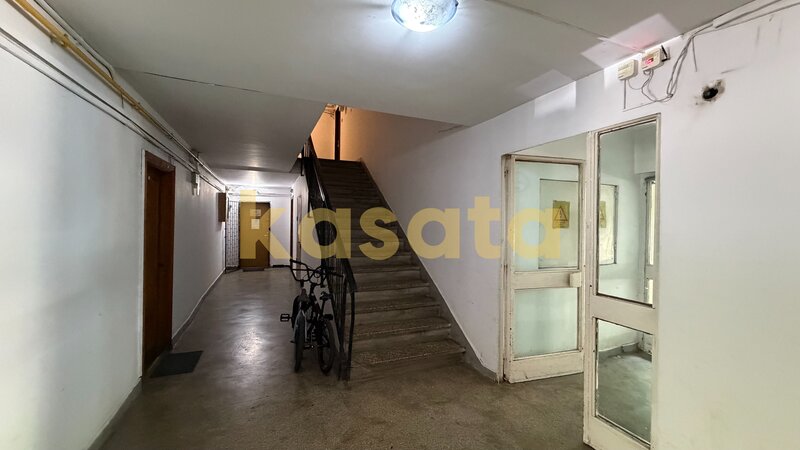 Camera de Comert, metrou la 5 min., birou, 3 camere, et 7